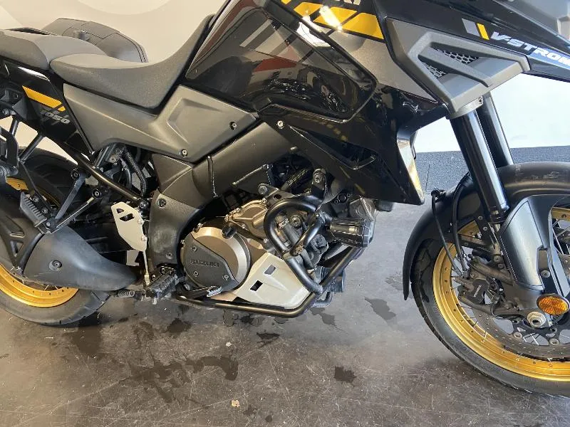 DL VSTROM 1050