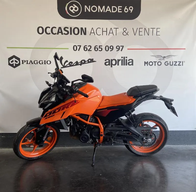 390 DUKE ABS