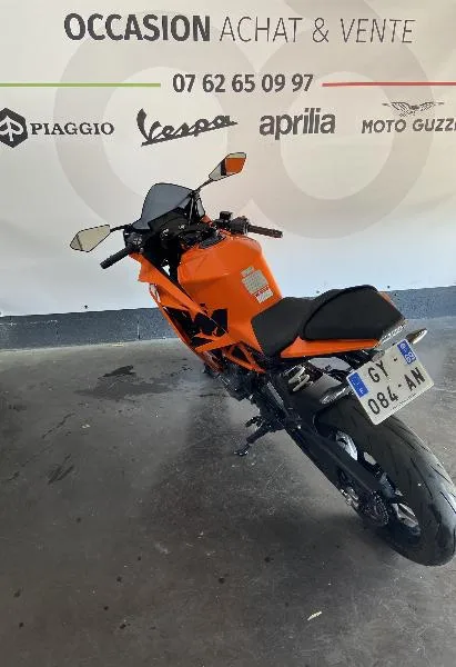 RC 390 ABS