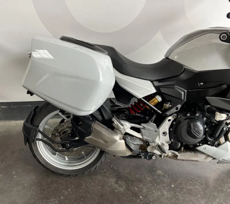 F 900 XR
