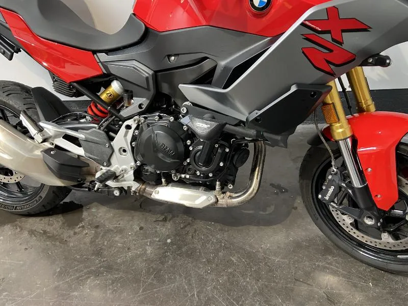 F 900 XR