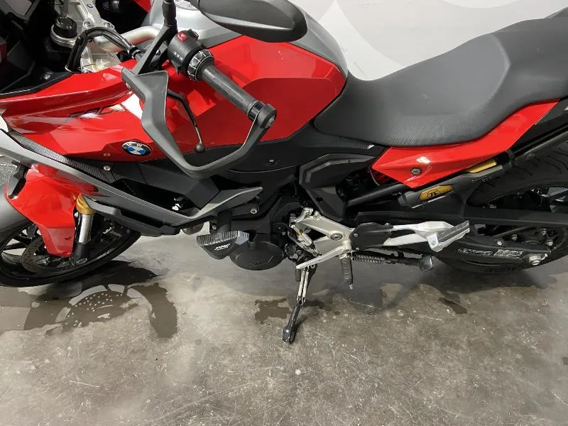 F 900 XR