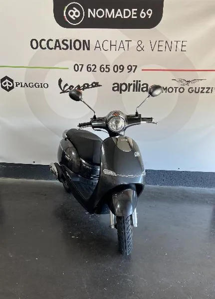 CITY 125