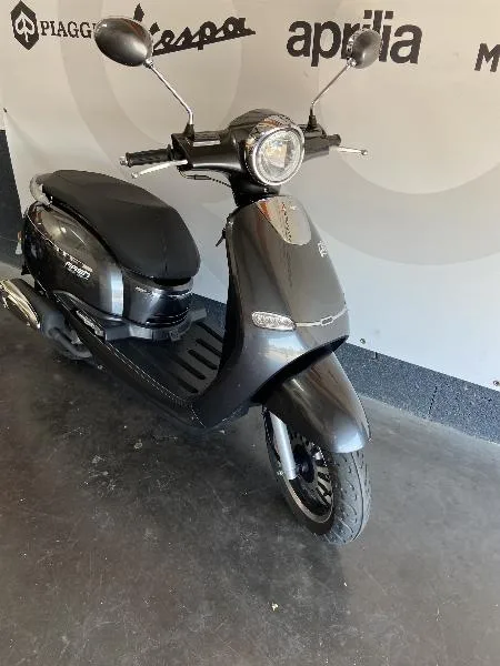 CITY 125