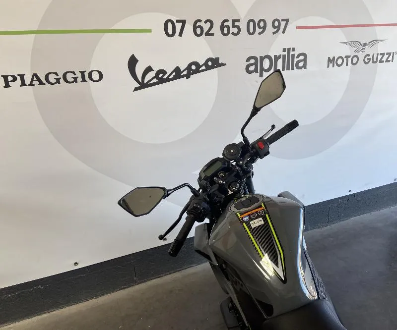 Z125