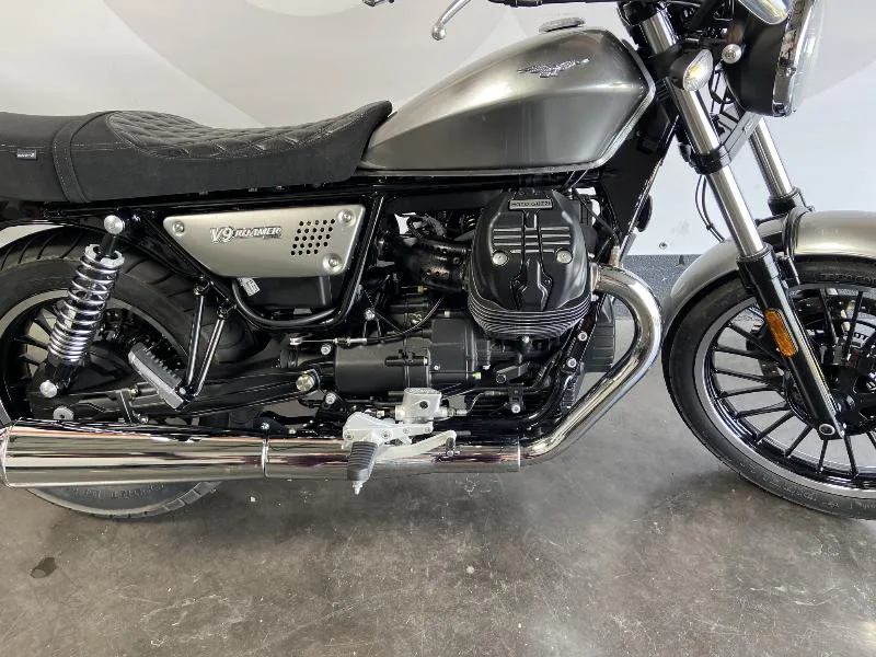 V9 ROAMER