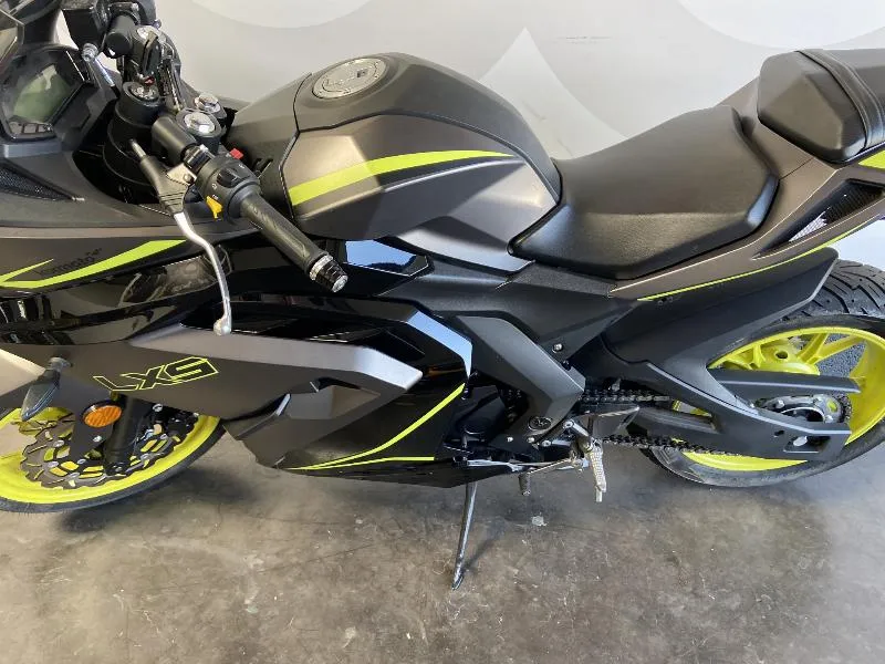 LXS 125