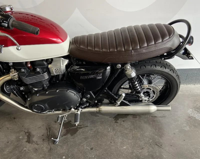 Bonneville T100