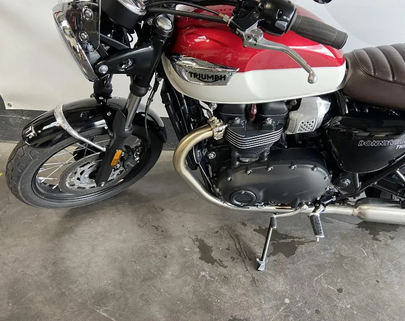 Bonneville T100