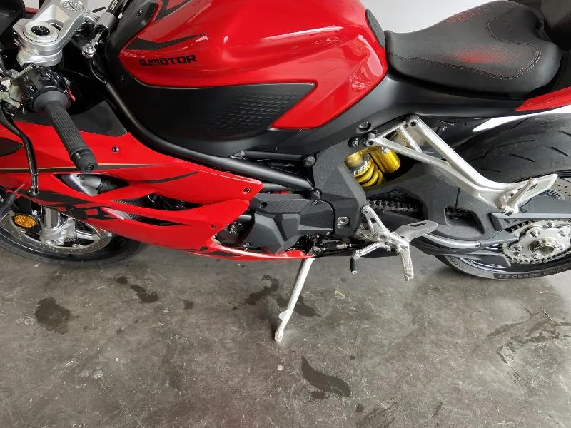 SRK 921 RR