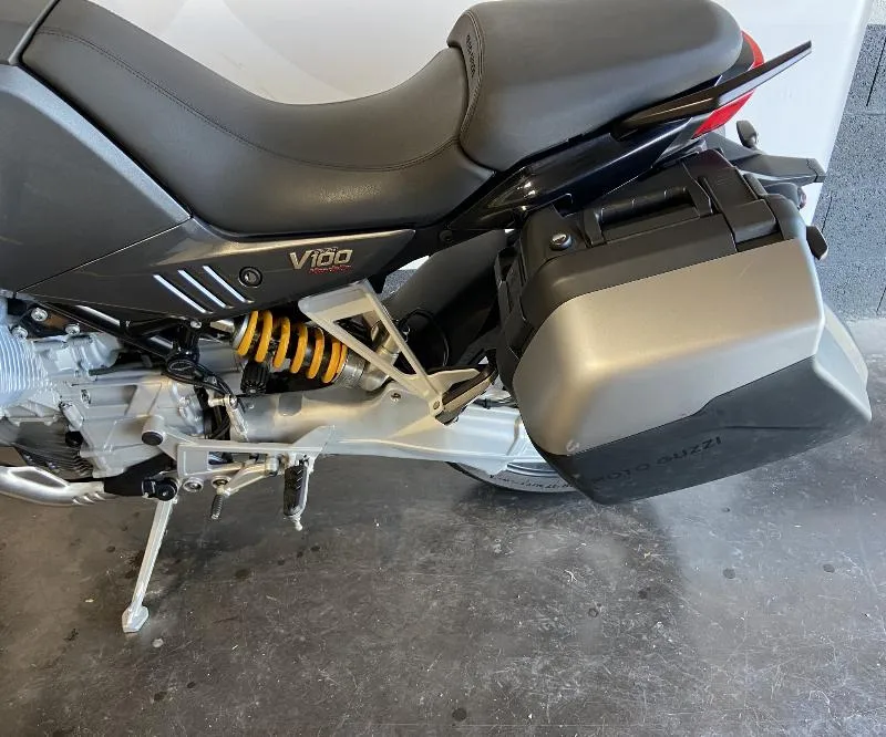 V100  MANDELLO