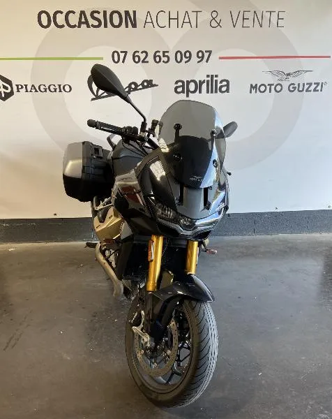 V100  MANDELLO