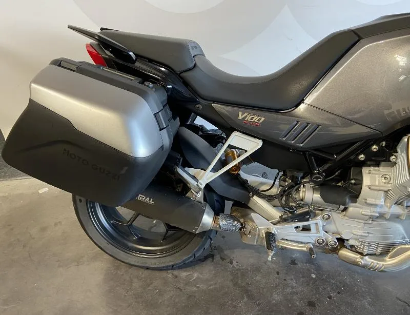 V100  MANDELLO