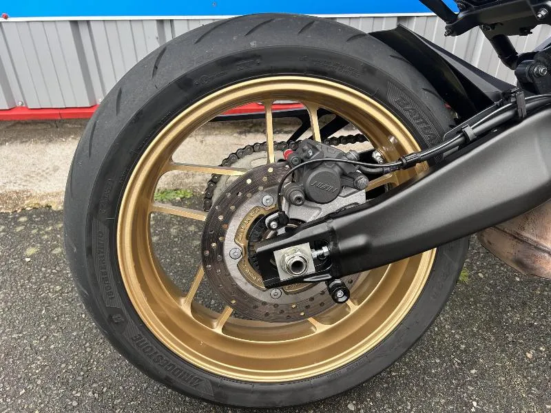 XSR 900