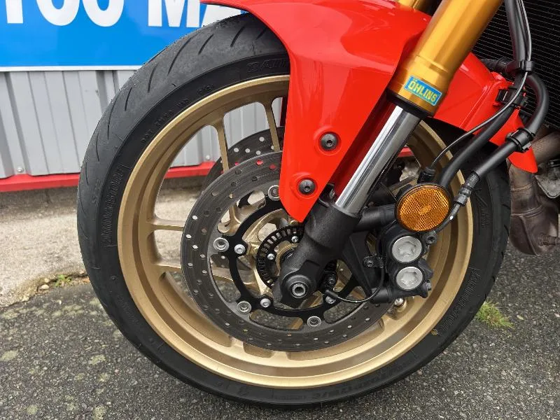 XSR 900
