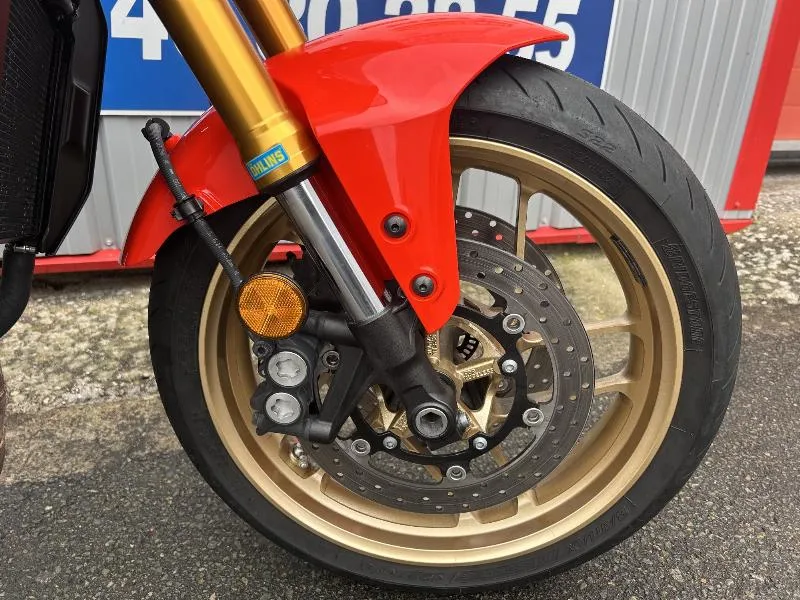 XSR 900