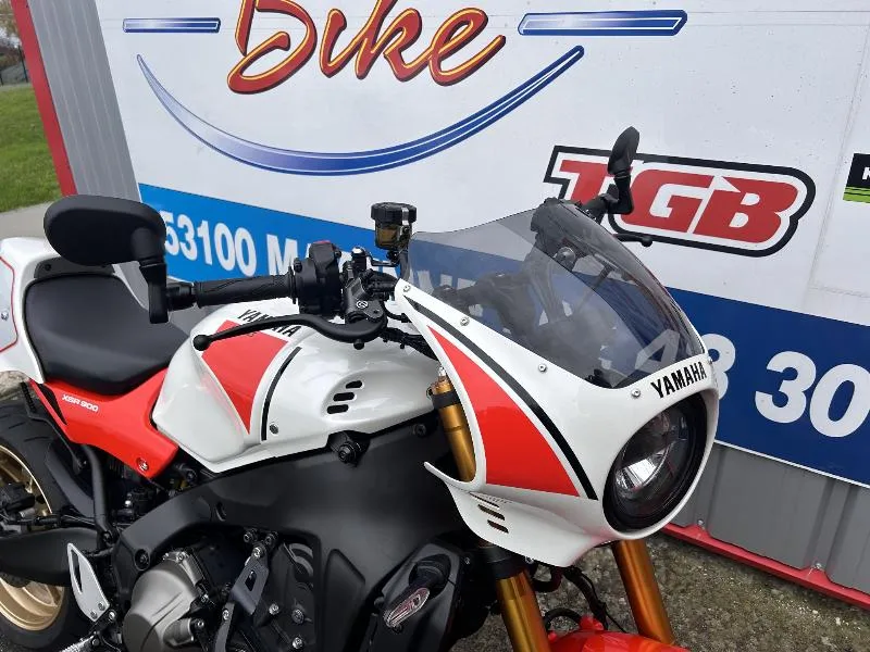 XSR 900
