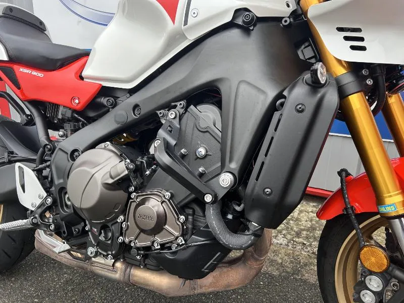XSR 900
