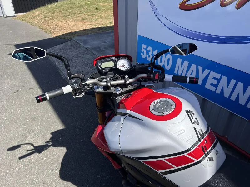 FZ8