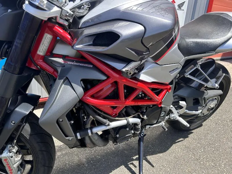 BRUTALE 1090 RR