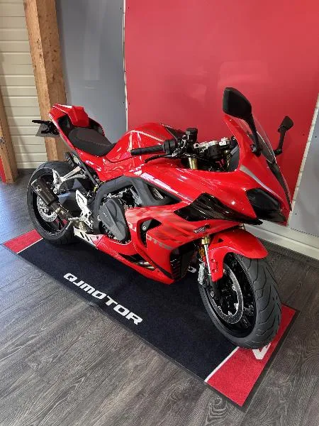 SRK 800 RR