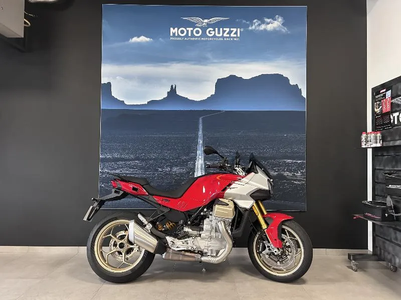 V100  MANDELLO