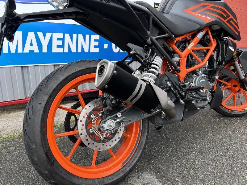 125 DUKE ABS