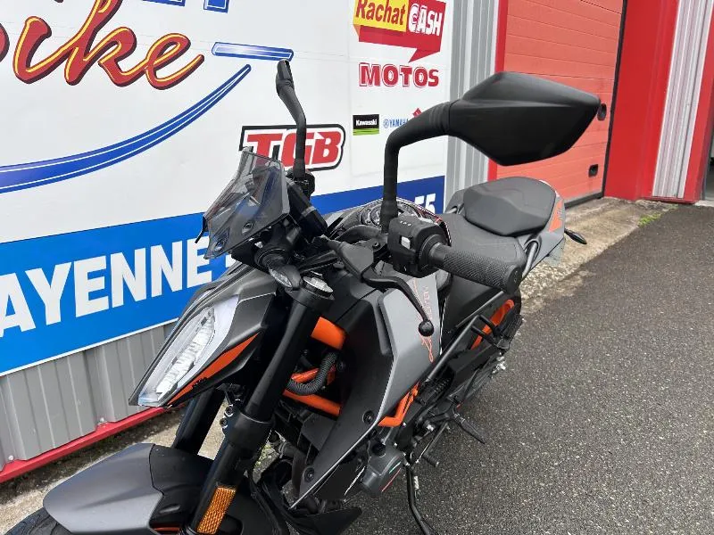 125 DUKE ABS
