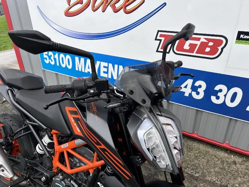 125 DUKE ABS