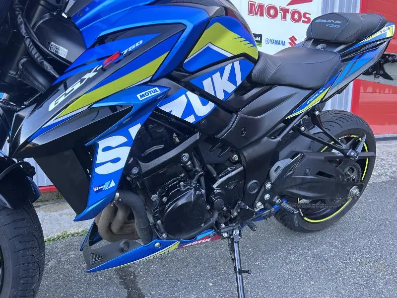 GSXS 750