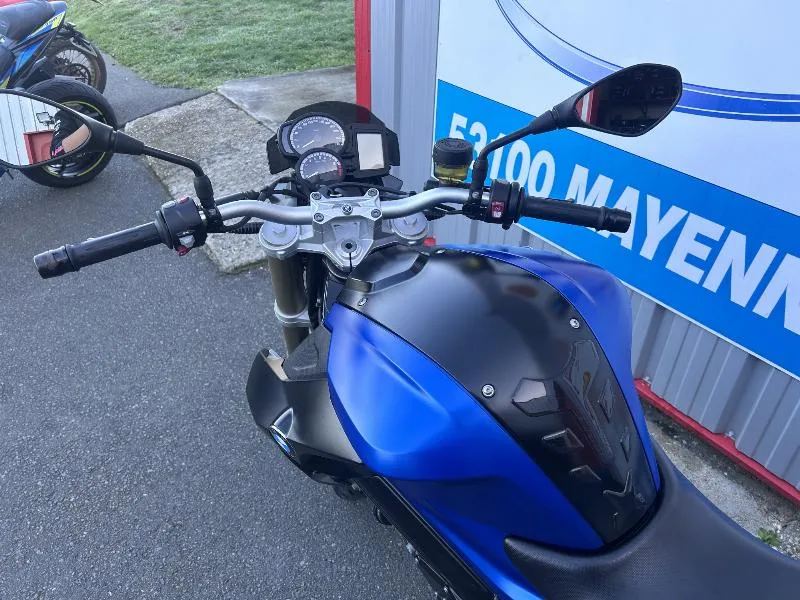 F 800 R