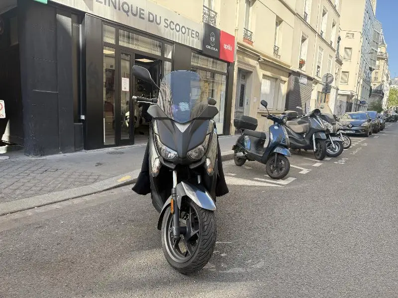 XMAX 125