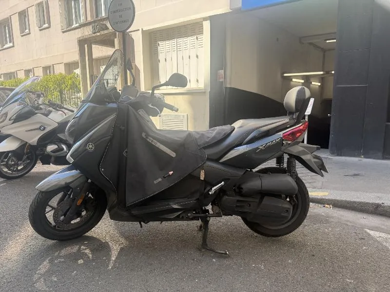 XMAX 125