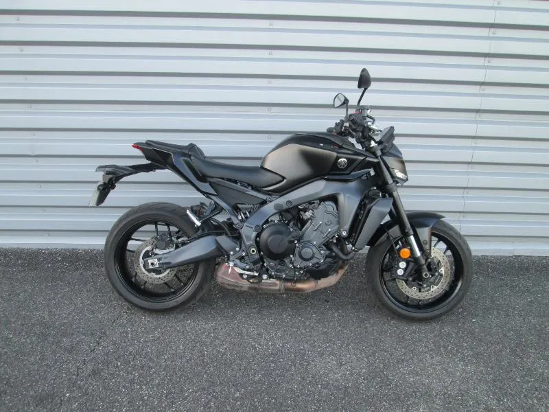 MT09