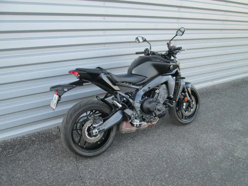 MT09