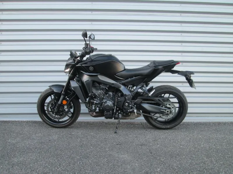 MT09