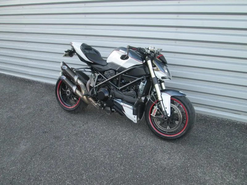 1098 STREET FIGHTER
