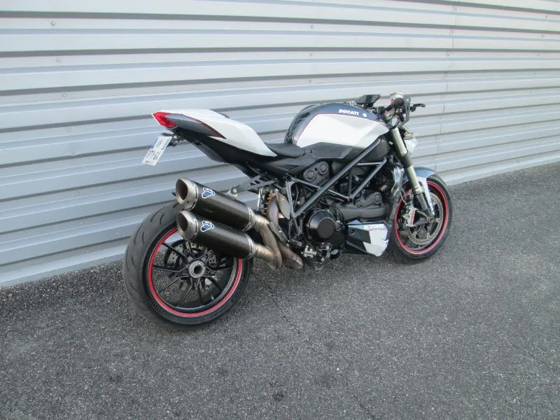 1098 STREET FIGHTER
