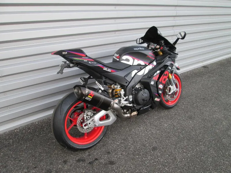 RSV4 1100 RR