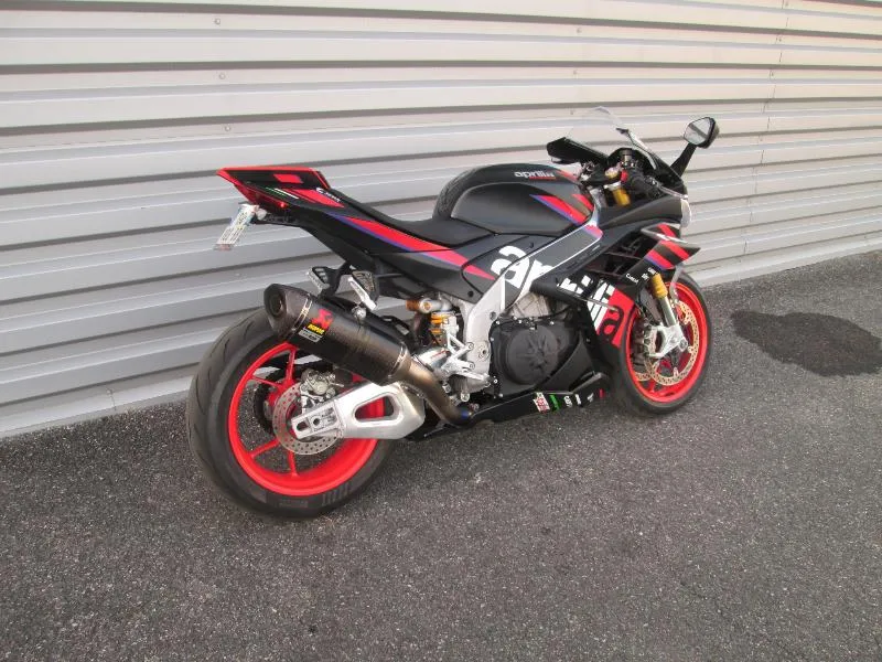 RSV4 1100 RR