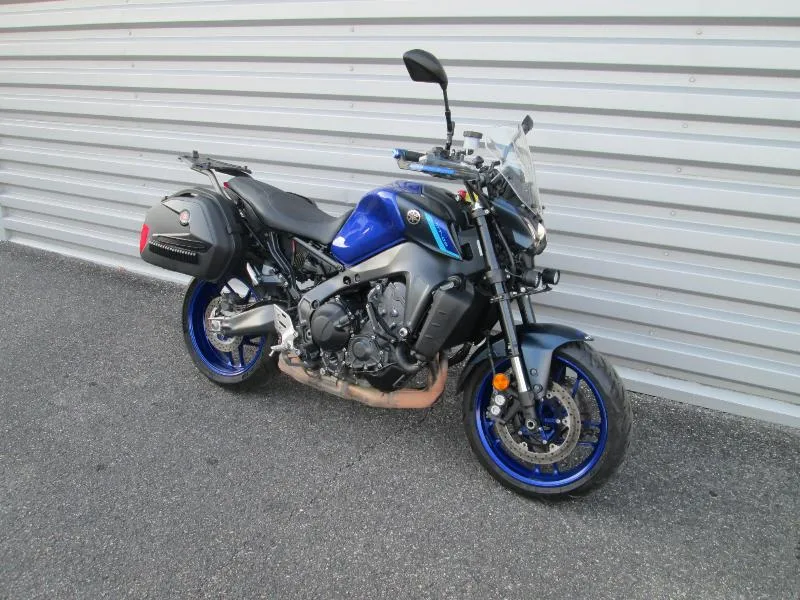 MT09
