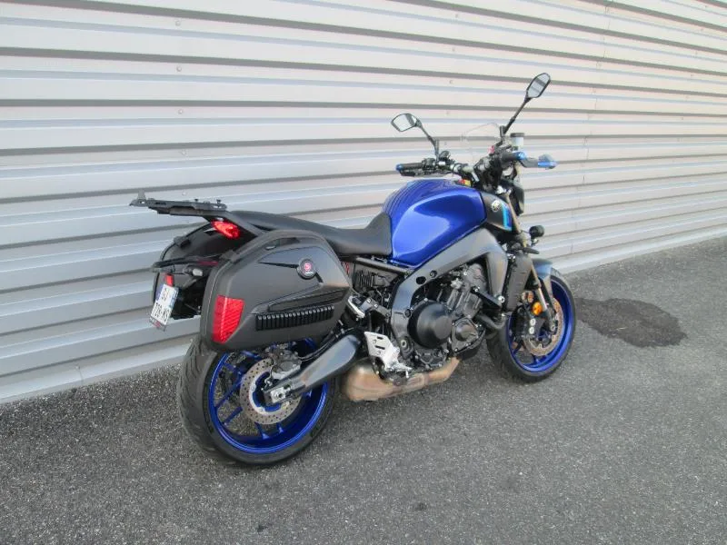 MT09