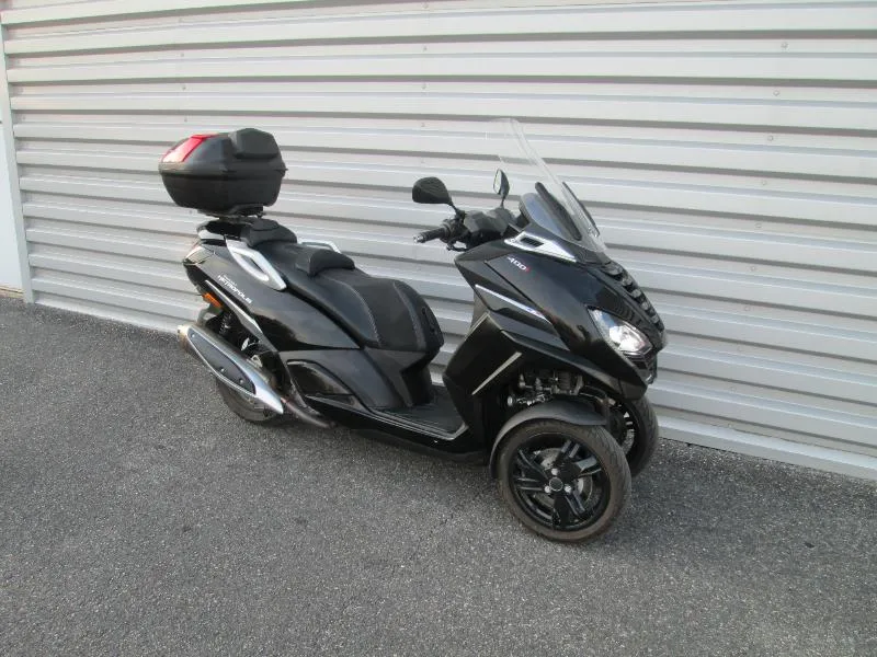 METROPOLIS 400