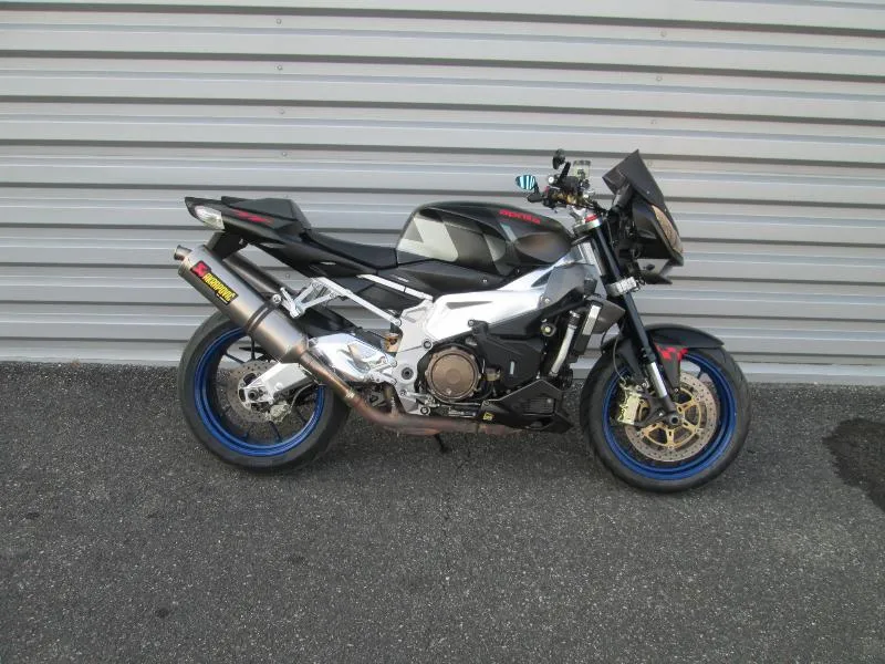TUONO 1000 R
