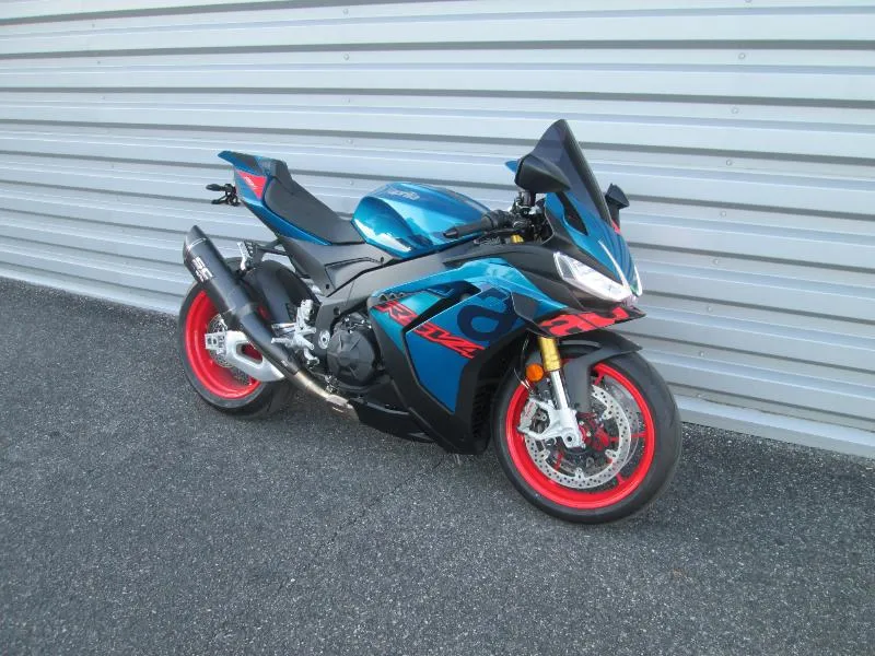 RSV4 1100 RR