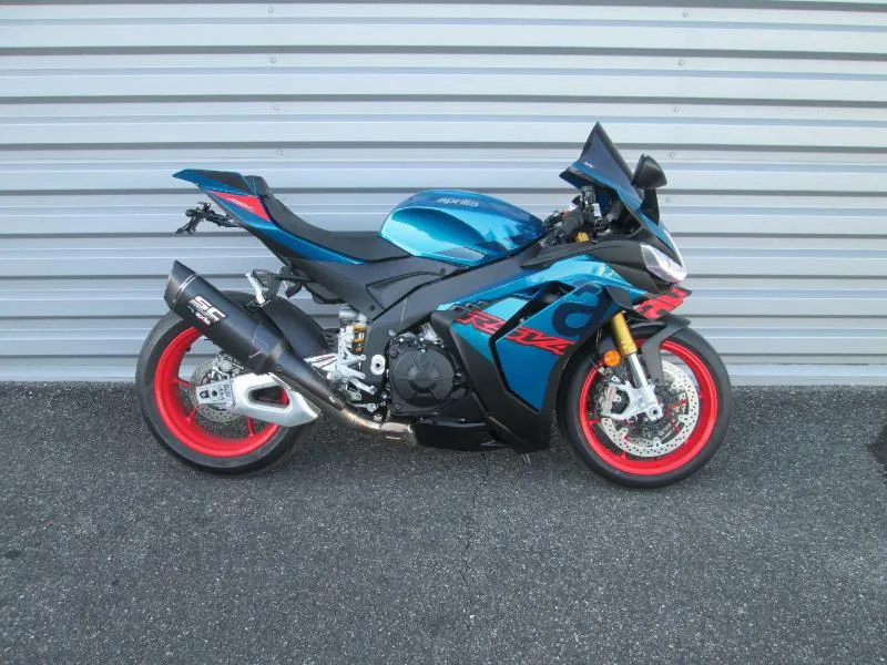 RSV4 1100 RR