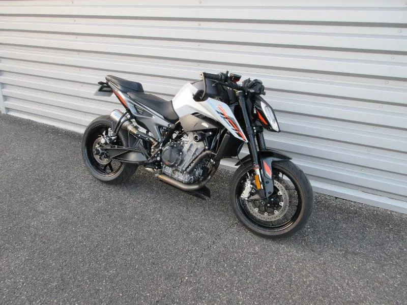 790 DUKE L