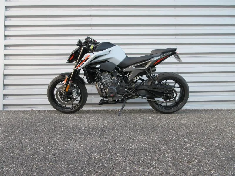 790 DUKE L