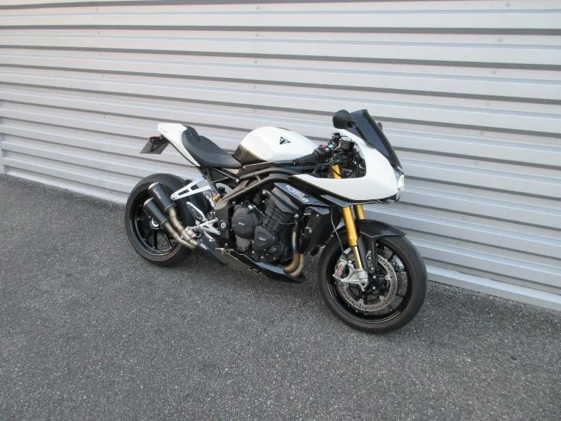 SPEED TRIPLE 1200 RR