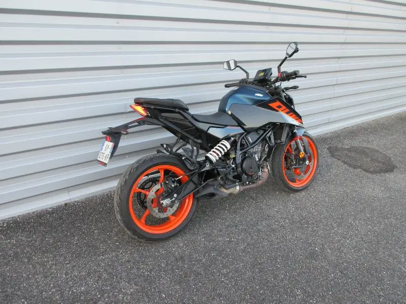125 DUKE ABS